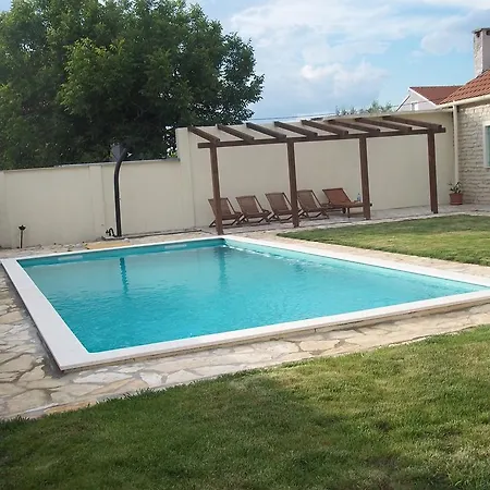 Vila Pistan Murvica (Policnik)