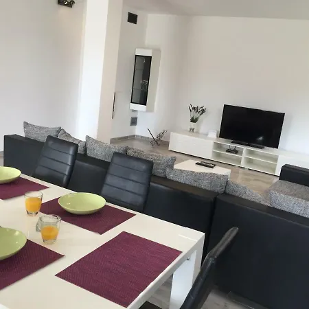 Pistan Villa Murvica (Policnik)