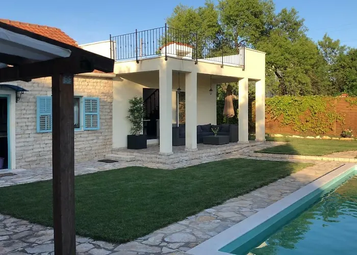Pistan Villa *