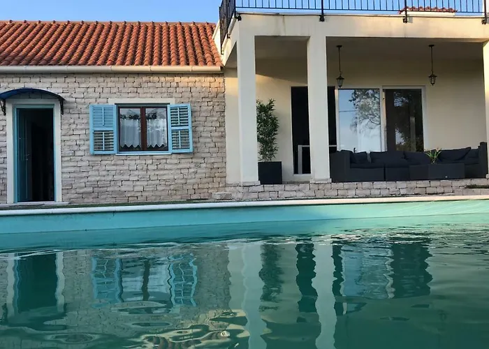 Pistan Villa