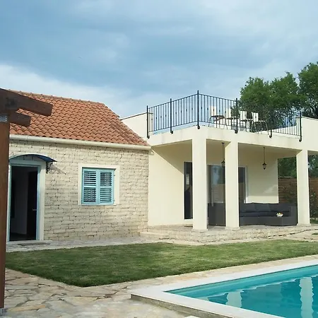 Villa Pistan *